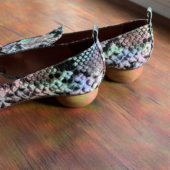 COPY - Jeffrey Campbell snakeskin leather pointed toe wood heel, size 7, nwot - Picture 3 of 7